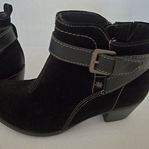 Earth Origins Women's Kaia Bootie Black 11